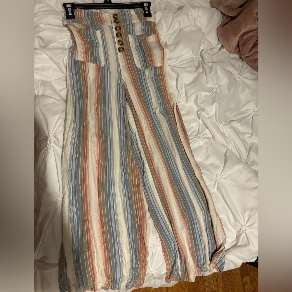 Flowy beach pants that are colorful but lighter colors